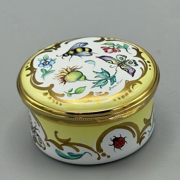 Vtg Round Porcelain Hinged Trinket Box Signed Butterflies Ladybug Flowers Gilt - Picture 1 of 11